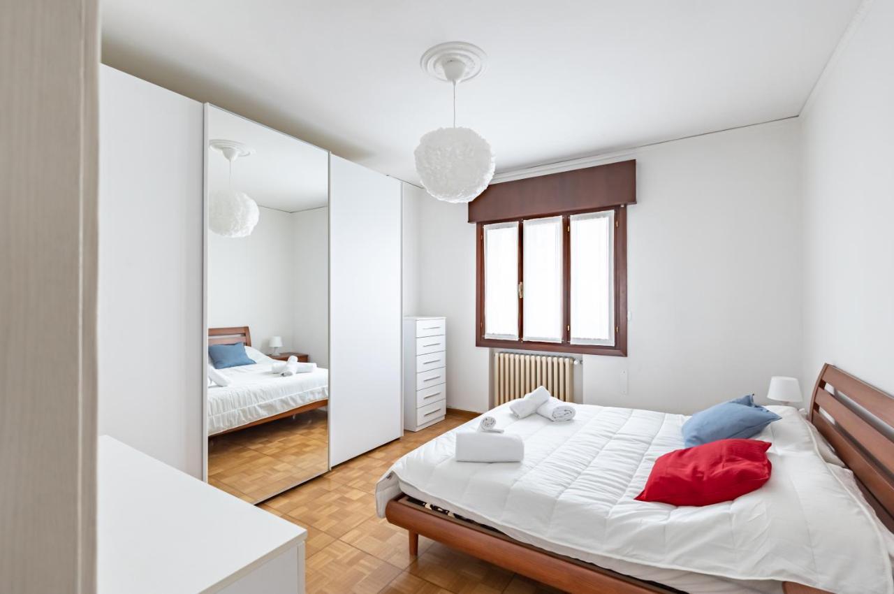 Sunset Mestre Apartment Екстер'єр фото